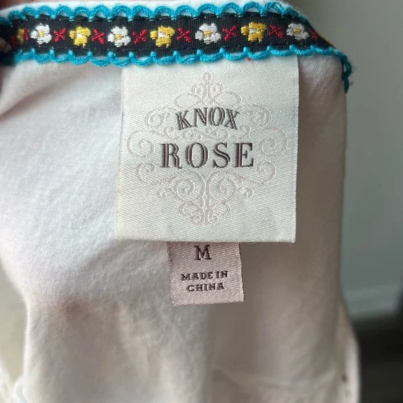 Elegant White Eyelet Lace Women's Top - M - Picture 5 of 6